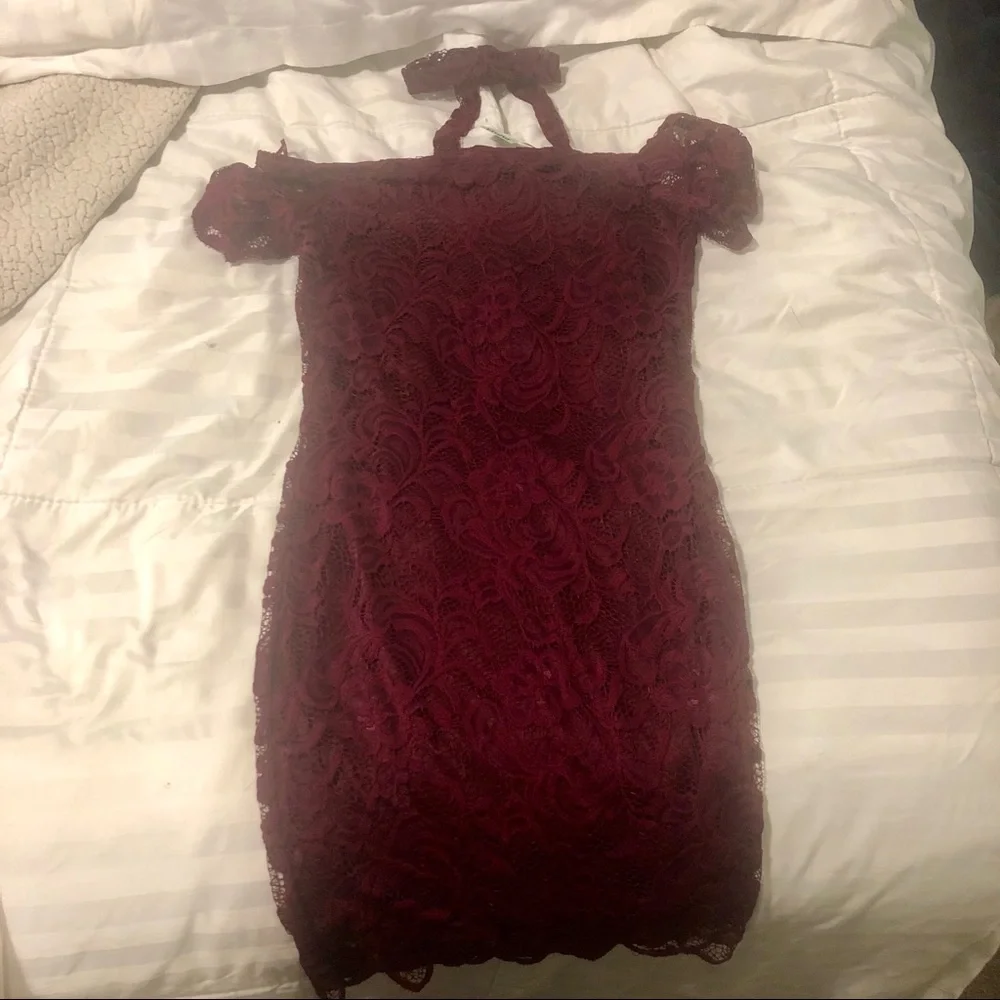 Off shoulder choker lace mini dress